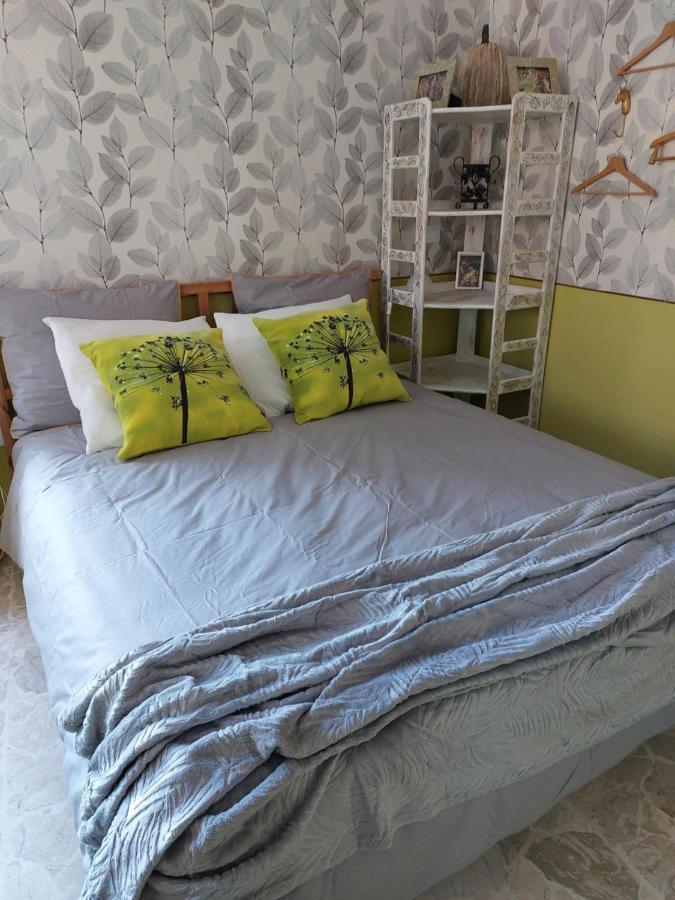 Bed And Breakfast La Pecora Rosa Sant'Omero Exterior foto